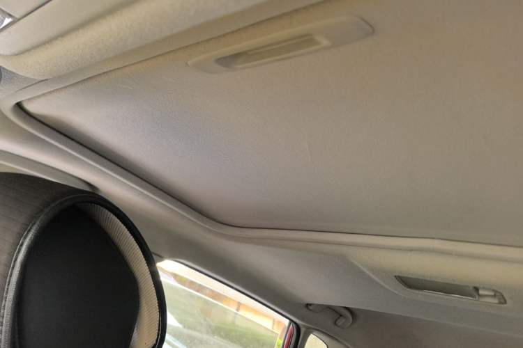 Used Nissan Tiida 2011 1.6L CVT Smart Version Headliner