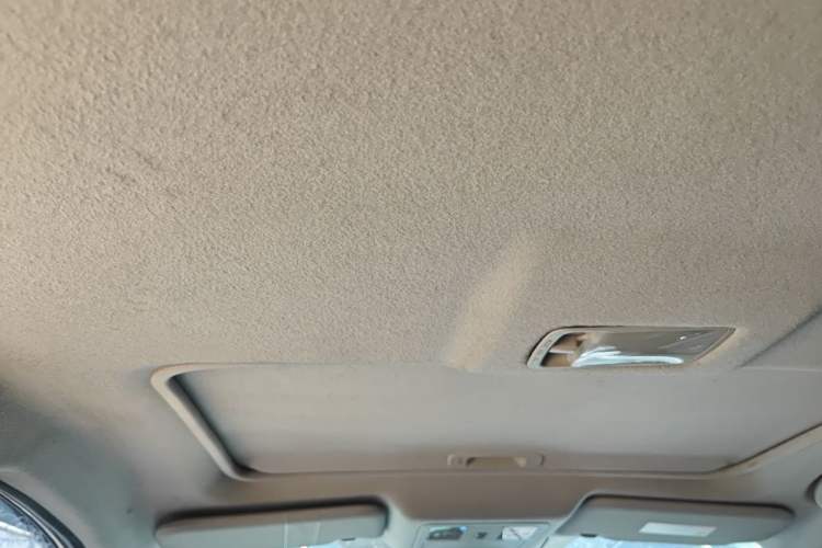 Used Nissan Tiida 2011 1.6L CVT Smart Version Headliner