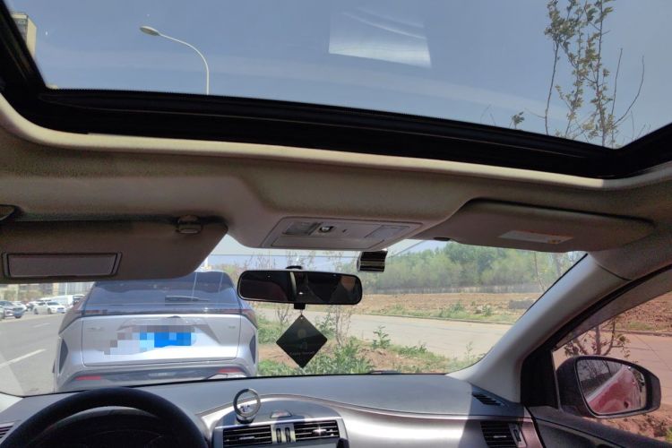 Used Nissan Tiida 2011 1.6L CVT Luxury Edition Headliner