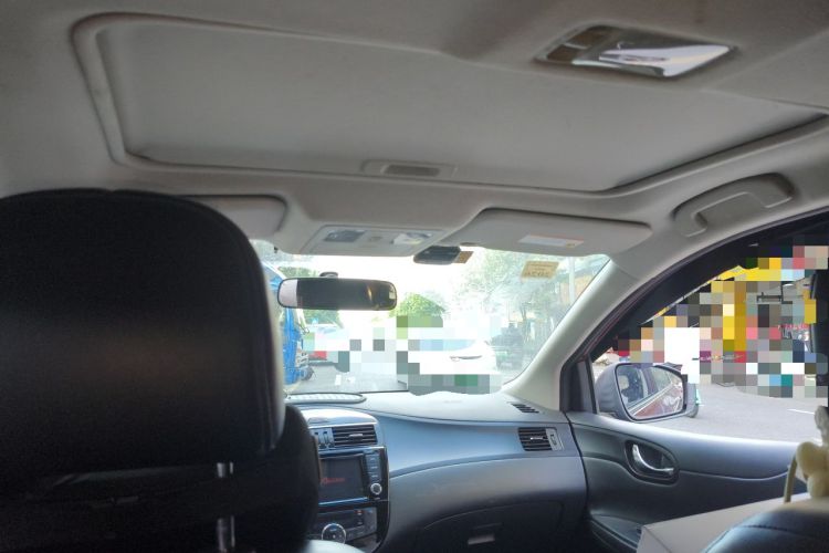 Used Nissan Tiida 2011 1.6L CVT Smart Version Headliner