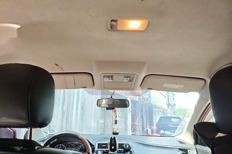 Used Nissan Tiida 2011 1.6L CVT Comfort Model Headliner