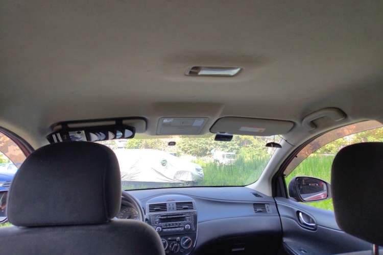Used Nissan Tiida 2011 1.6L Manual Comfort Edition Headliner