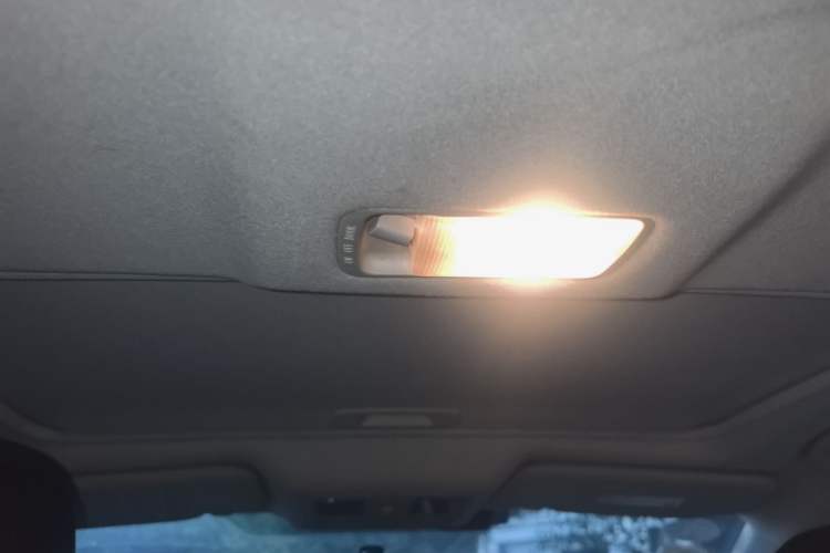 Used Nissan Tiida 2011 1.6L CVT Smart Version Headliner