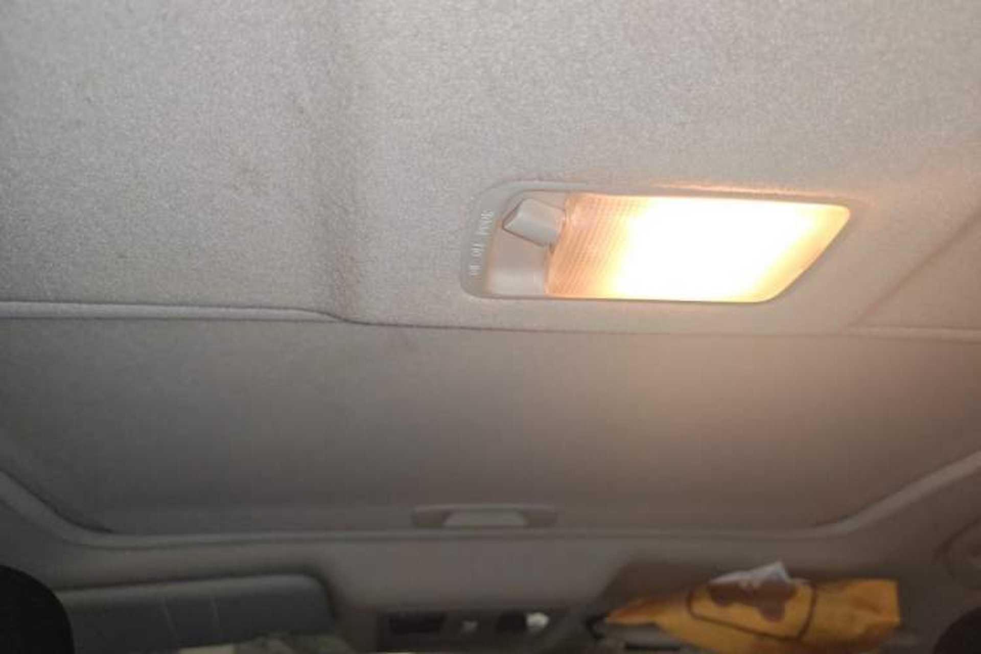 Used Nissan Tiida 2011 1.6L CVT Smart Version Headliner