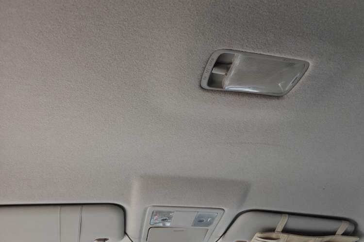 Used Nissan Tiida 2011 1.6L CVT Comfort Model Headliner