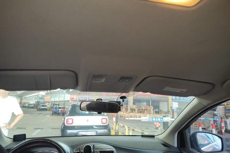 Used Nissan Tiida 2011 1.6L CVT Comfort Model Headliner