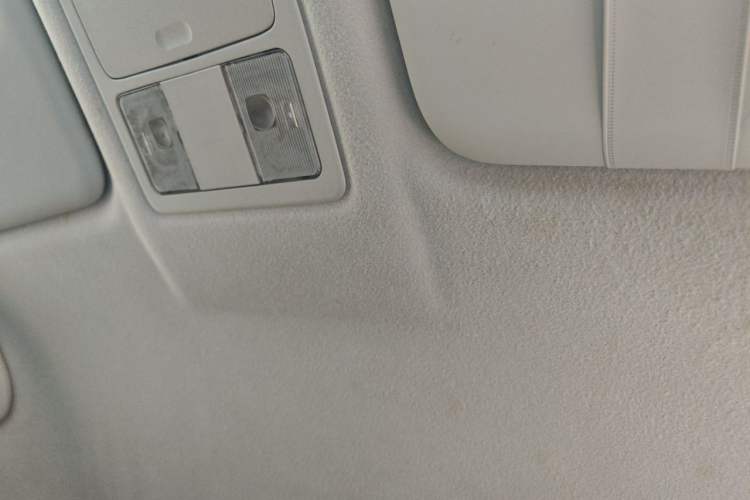 Used Nissan Tiida 2011 1.6L Manual Comfort Edition Headliner