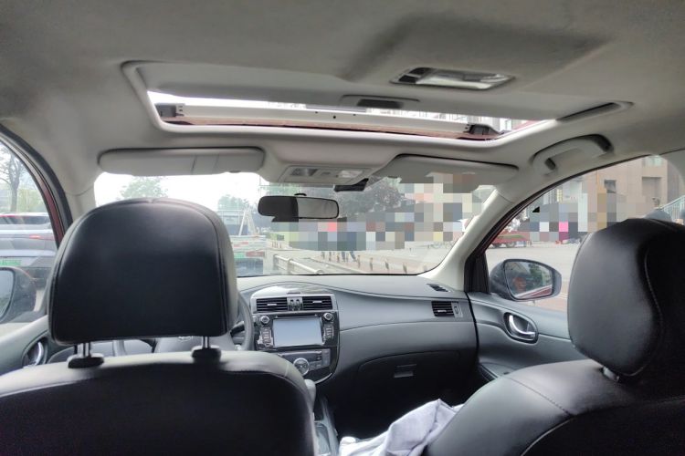 Used Nissan Tiida 2011 1.6L CVT Smart Version Headliner