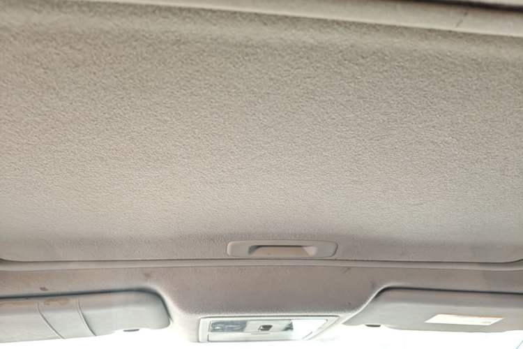 Used Nissan Tiida 2011 1.6L CVT Smart Version Headliner