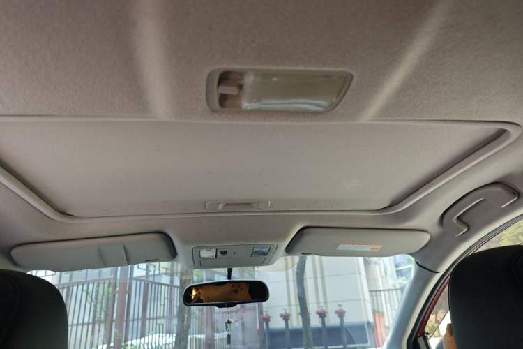 Used Nissan Tiida 2011 1.6L CVT Smart Version Headliner