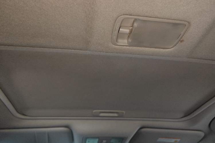 Used Nissan Tiida 2011 1.6L CVT Smart Version Headliner