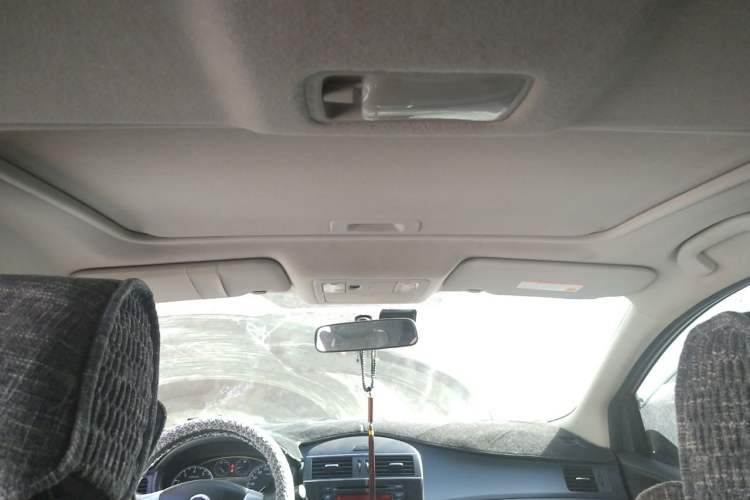 Used Nissan Tiida 2011 1.6L CVT Smart Version Headliner