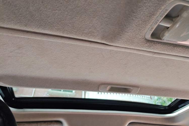Used Nissan Tiida 2011 1.6L CVT Smart Version Headliner
