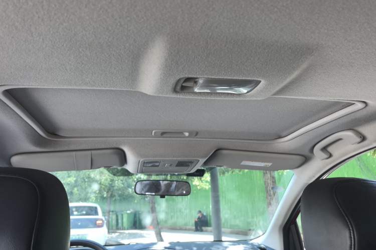 Used Nissan Tiida 2011 1.6L CVT Smart Version Headliner