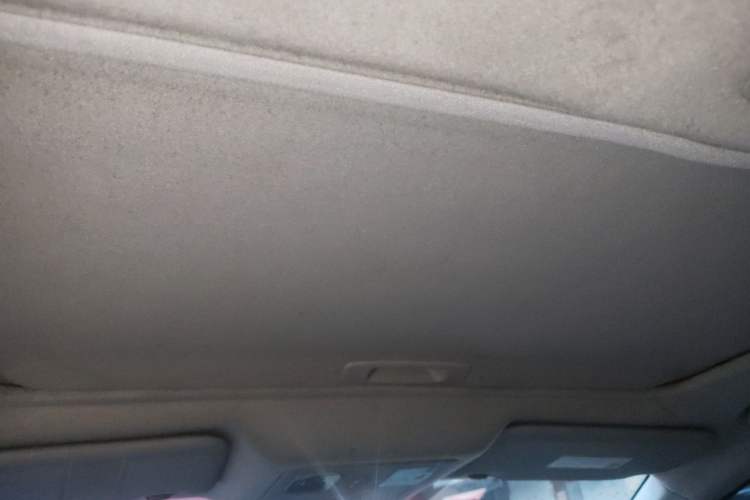 Used Nissan Tiida 2011 1.6L CVT Smart Version Headliner
