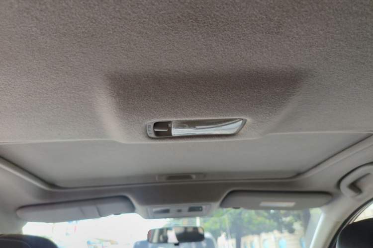 Used Nissan Tiida 2011 1.6L CVT Smart Version Headliner