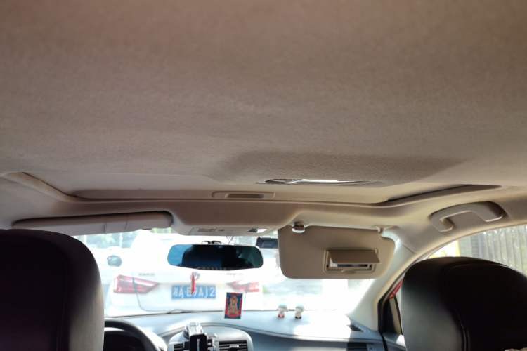 Used Nissan Tiida 2011 1.6L CVT Smart Version Headliner
