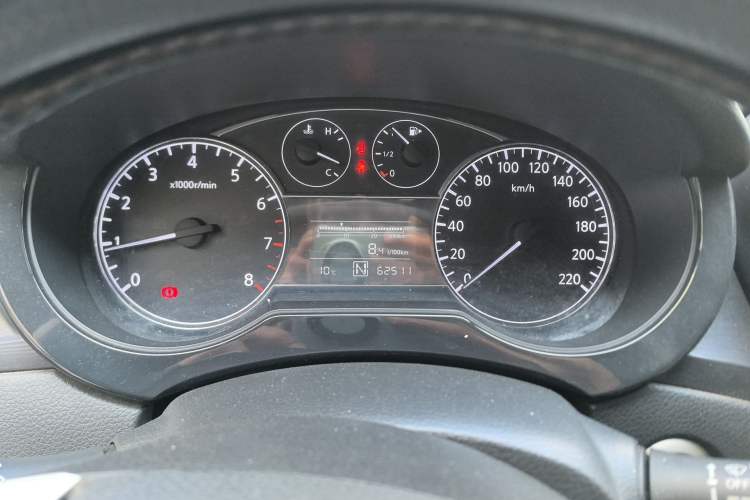 Used Nissan Tiida 2011 1.6L CVT Smart Version Instrument Cluster
