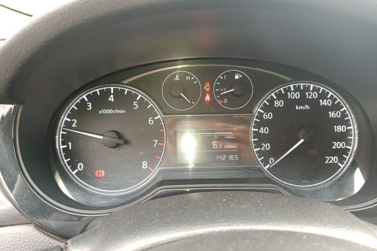 Used Nissan Tiida 2011 1.6L Manual Smart Version Instrument Cluster