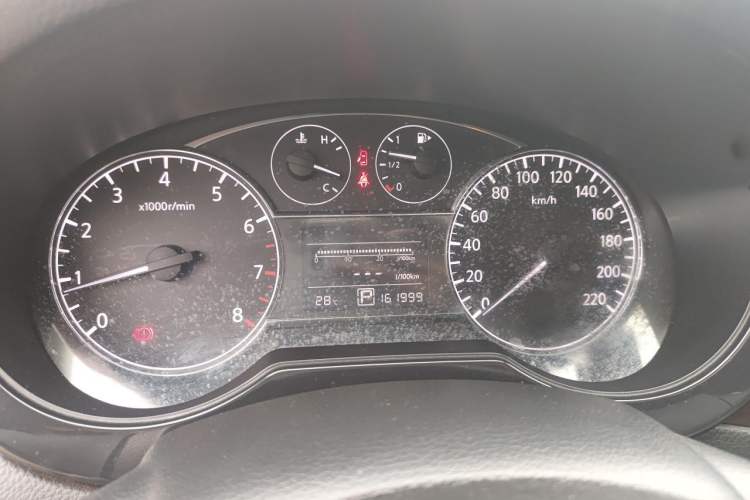 Used Nissan Tiida 2011 1.6L CVT Luxury Edition Instrument Cluster