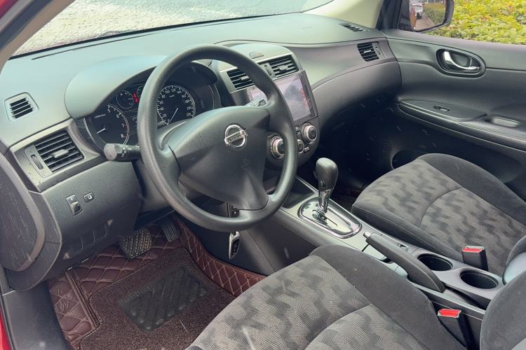 Used Nissan Tiida 2011 1.6L CVT Comfort Model Interior 2
