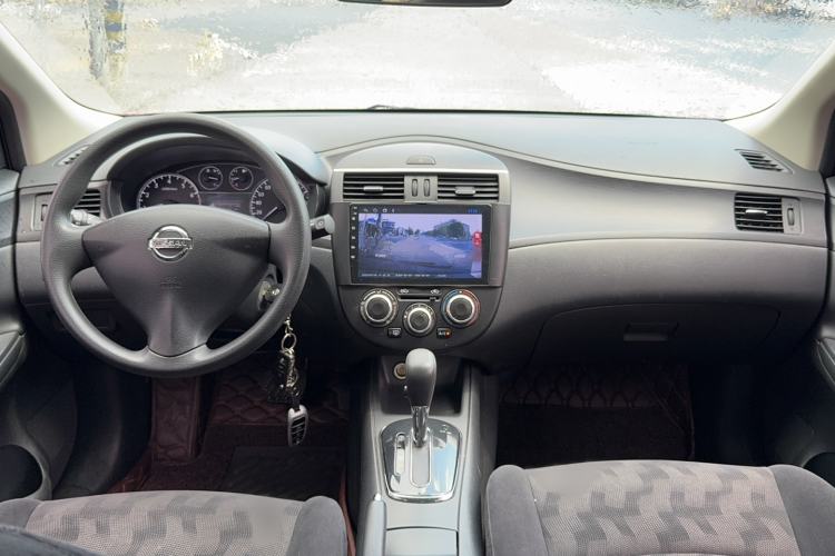 Used Nissan Tiida 2011 1.6L CVT Comfort Model Interior 3