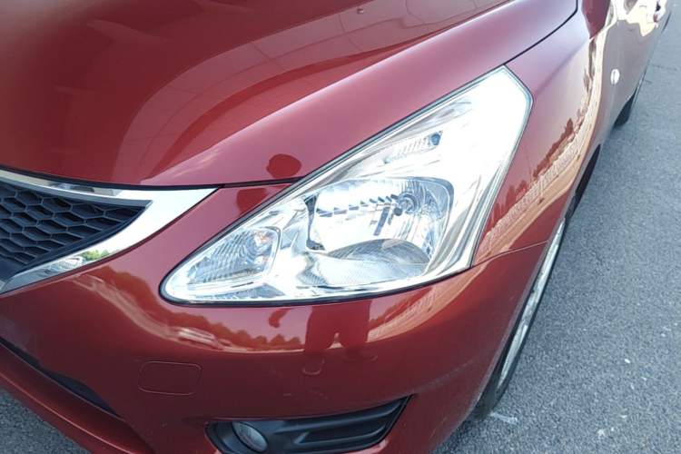 Used Nissan Tiida 2011 1.6L CVT Smart Version Left Front Headlight