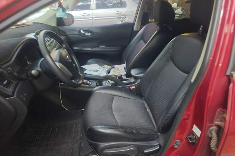 Used Nissan Tiida 2011 1.6L CVT Smart Version Left Front Seat