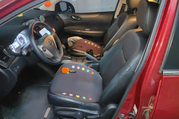 Used Nissan Tiida 2011 1.6L CVT Smart Version Left Front Seat