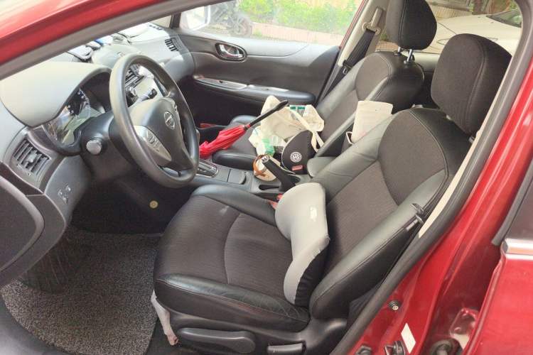 Used Nissan Tiida 2011 1.6L CVT Smart Version Left Front Seat