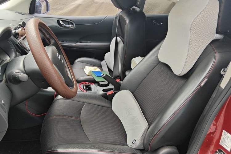 Used Nissan Tiida 2011 1.6T M-CVT Cool Edition Left Front Seat