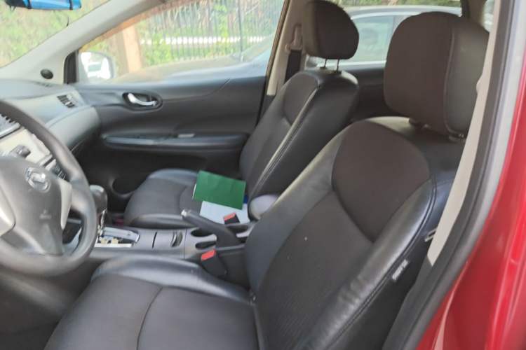 Used Nissan Tiida 2011 1.6L CVT Smart Version Left Front Seat