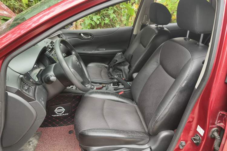 Used Nissan Tiida 2011 1.6L CVT Smart Version Left Front Seat