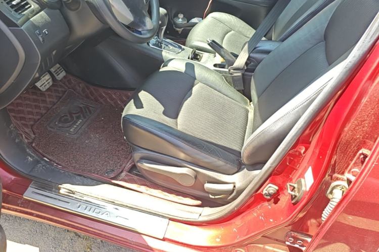 Used Nissan Tiida 2011 1.6L CVT Smart Version Left Front Seat
