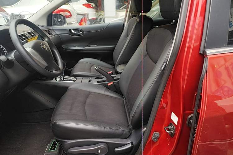 Used Nissan Tiida 2011 1.6L CVT Smart Version Left Front Seat