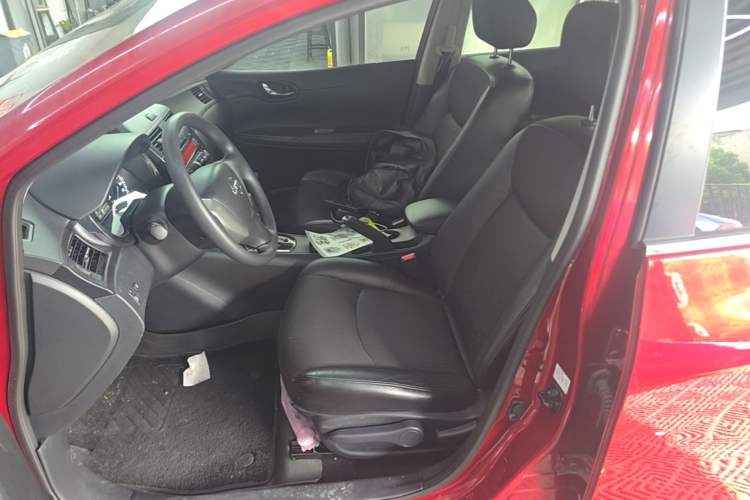 Used Nissan Tiida 2011 1.6L CVT Smart Version Left Front Seat