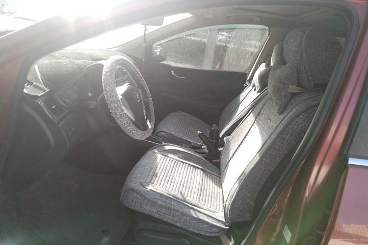Used Nissan Tiida 2011 1.6L CVT Smart Version Left Front Seat