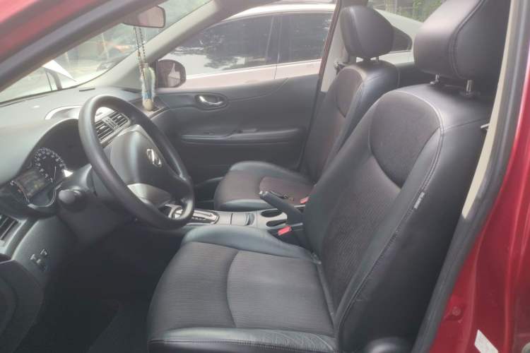 Used Nissan Tiida 2011 1.6L CVT Smart Version Left Front Seat