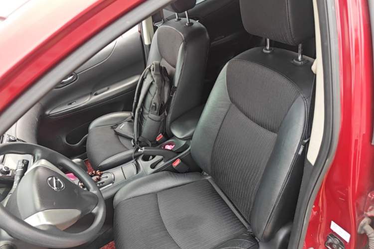 Used Nissan Tiida 2011 1.6L CVT Smart Version Left Front Seat