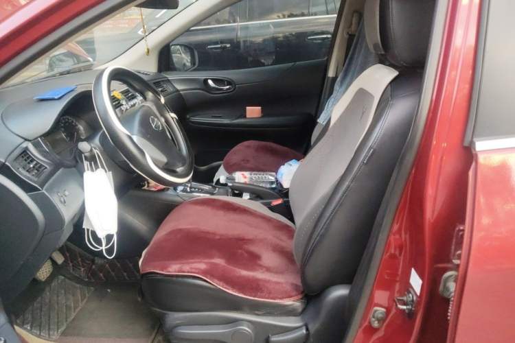 Used Nissan Tiida 2011 1.6L CVT Smart Version Left Front Seat