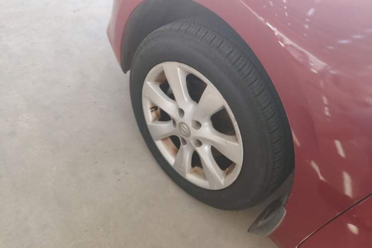 Used Nissan Tiida 2011 1.6L CVT Comfort Model Left Front Wheel Hub