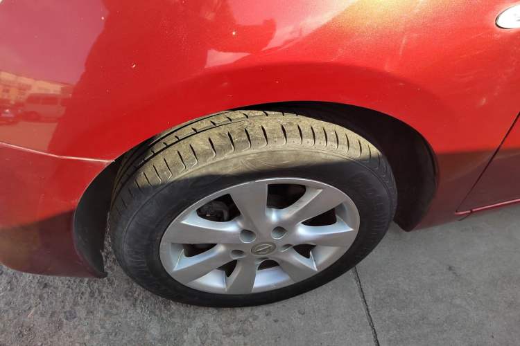 Used Nissan Tiida 2011 1.6L CVT Comfort Model Left Front Wheel Hub