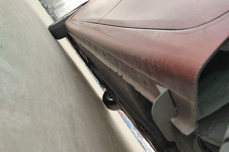 Used Nissan Tiida 2011 1.6L CVT Comfort Model Left Side Sill