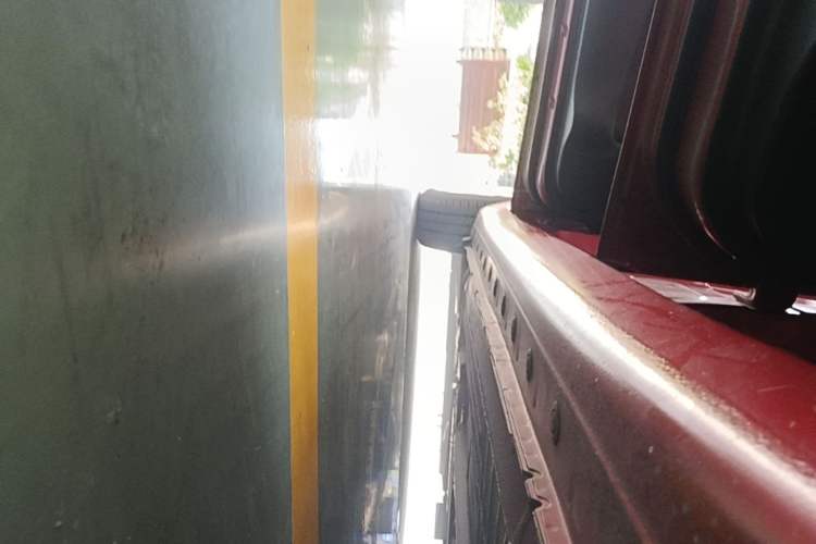 Used Nissan Tiida 2011 1.6L CVT Smart Version Left Side Sill
