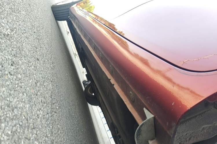 Used Nissan Tiida 2011 1.6L CVT Smart Version Left Side Sill