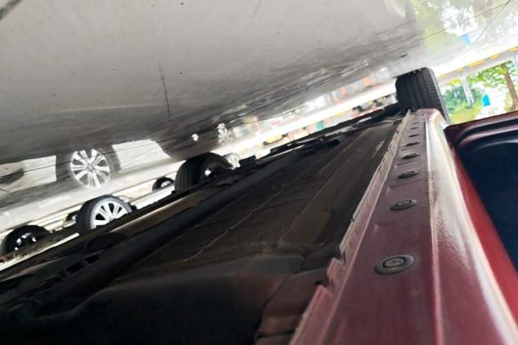 Used Nissan Tiida 2011 1.6L CVT Smart Version Left Side Sill