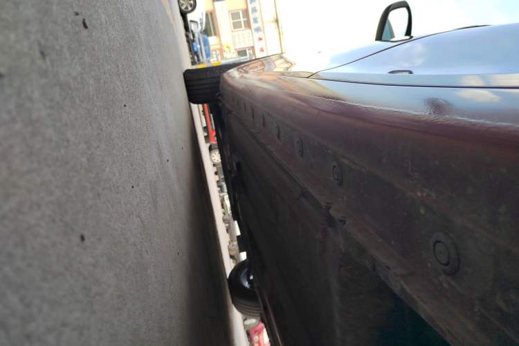 Used Nissan Tiida 2011 1.6L CVT Comfort Model Left Side Sill