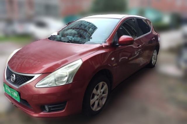 Ojetý Nissan Tiida 2011 1.6L CVT Smart Version