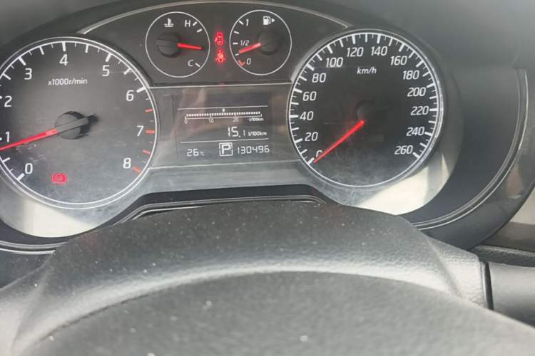 Used Nissan Tiida 2011 1.6T M-CVT Cool Edition Odometer Close Up