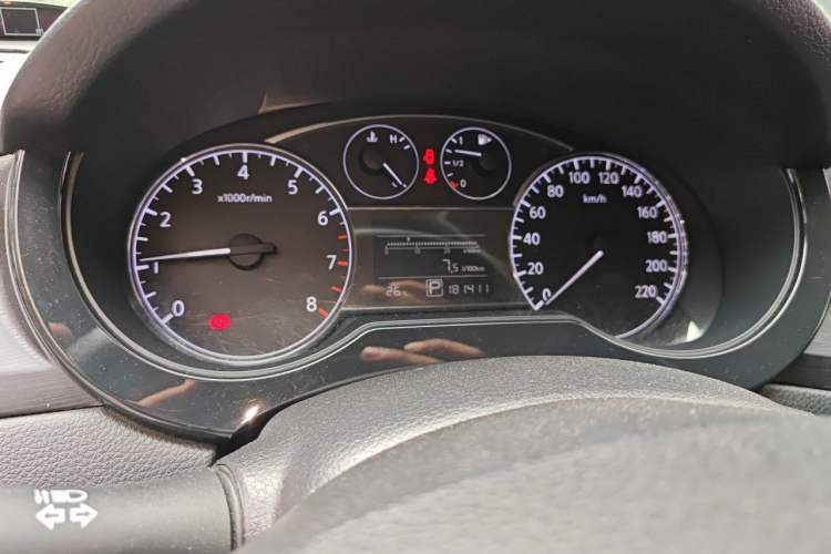 Used Nissan Tiida 2011 1.6L CVT Smart Version Odometer Close Up